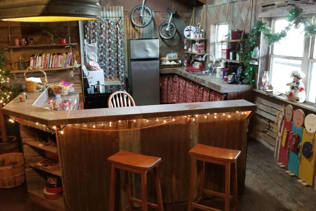 Rural Life On A Real Christmas Tree Farm! Hallmark Experience! Ozark Екстериор снимка