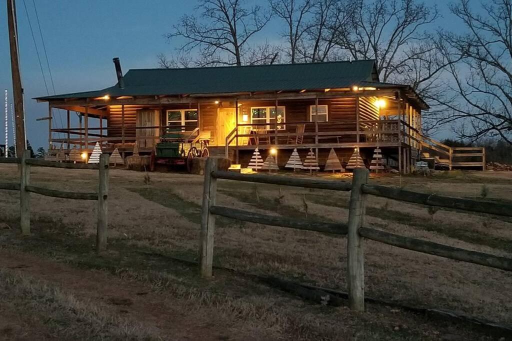 Rural Life On A Real Christmas Tree Farm! Hallmark Experience! Ozark Екстериор снимка