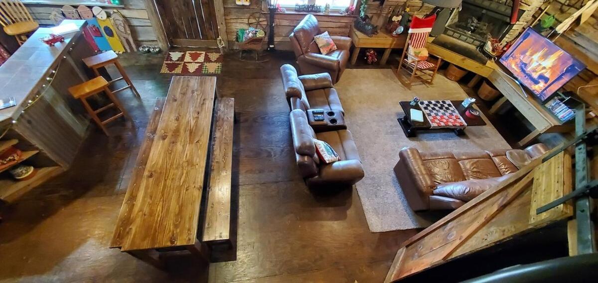 Rural Life On A Real Christmas Tree Farm! Hallmark Experience! Ozark Екстериор снимка